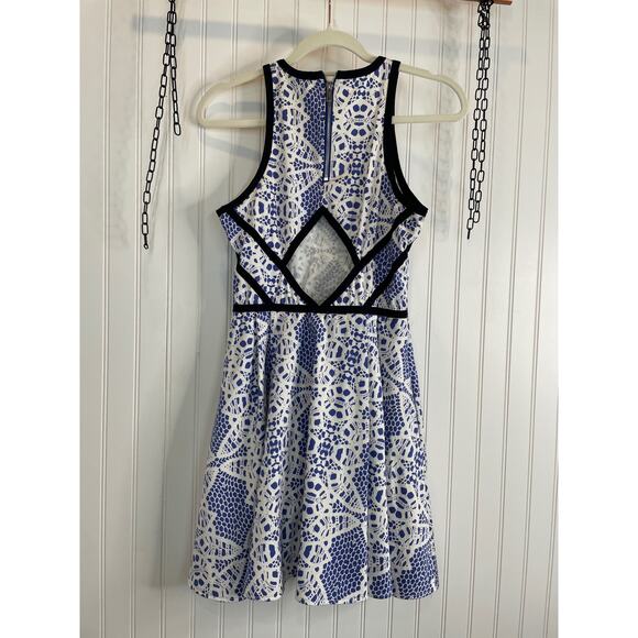 Parker Hudson Fit & Flare Dress Blue & White Cut Out Short Cocktail Size 6 - Picture 3 of 9